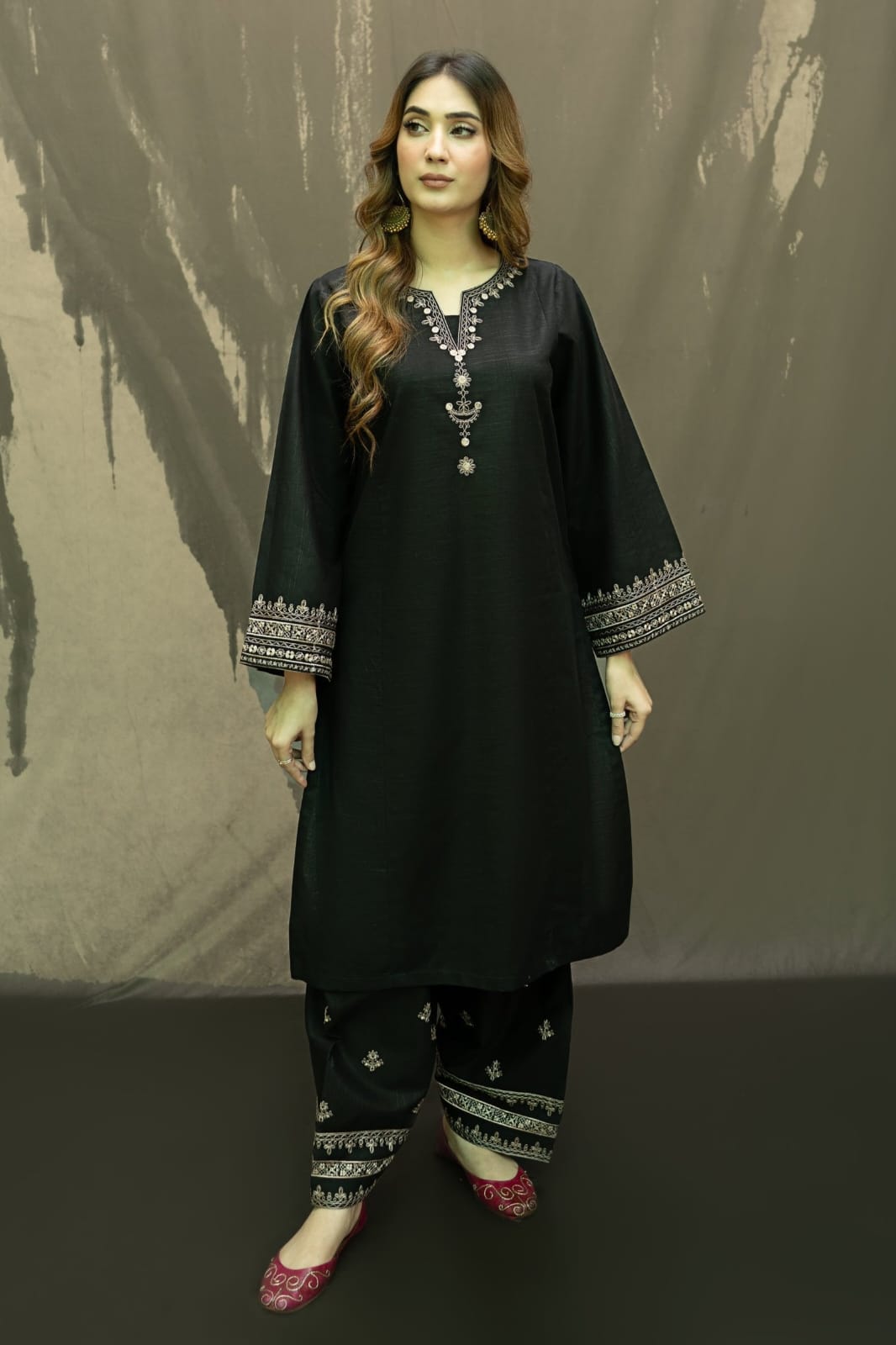 Noor E Shehr – Embroidered Shirt & Trouser